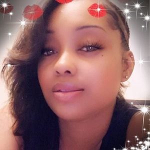 Meet your Posher, Mia